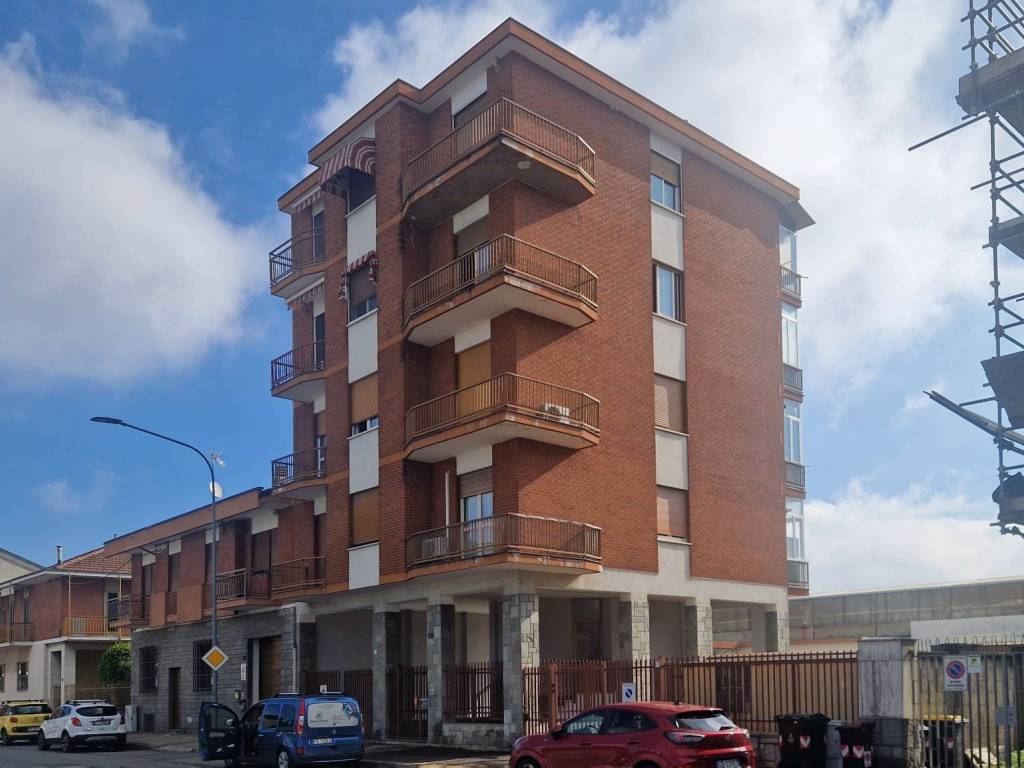 appartamento in vendita a Torino in zona Mirafiori Sud