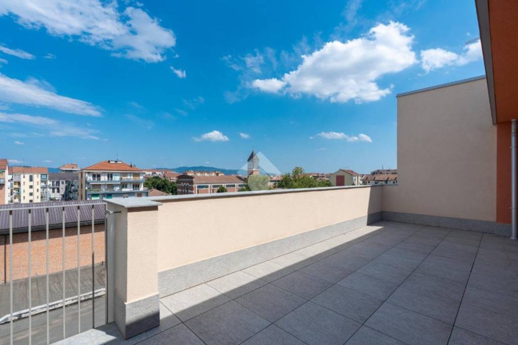 appartamento in vendita a Torino in zona Pozzo Strada