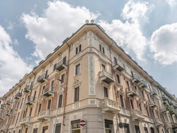 appartamento in vendita a Torino in zona San Salvario