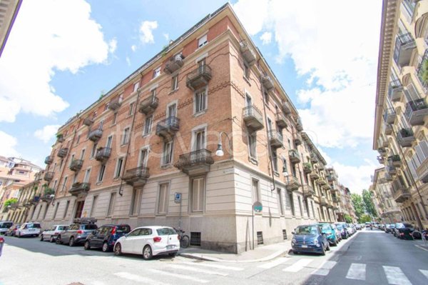 appartamento in vendita a Torino in zona Cit Turin