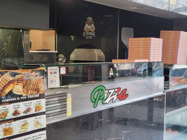 negozio in vendita a Torino in zona Mirafiori Sud