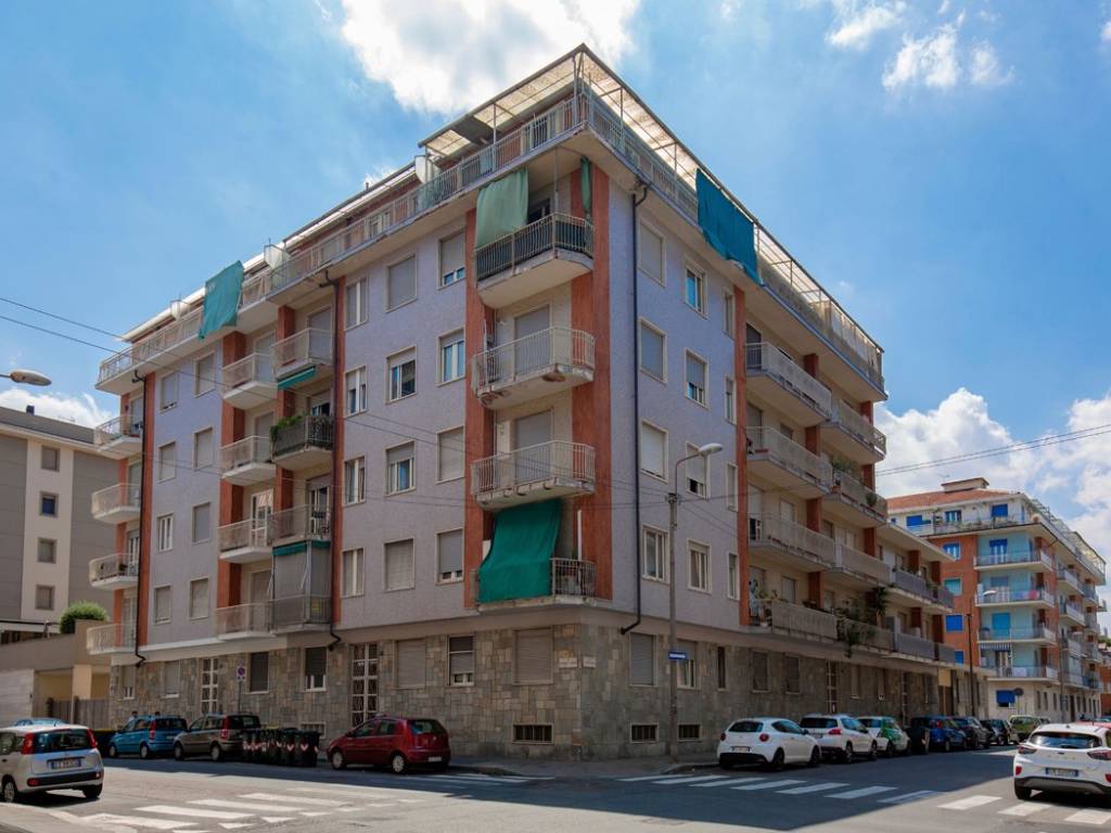 appartamento in vendita a Torino in zona Parella
