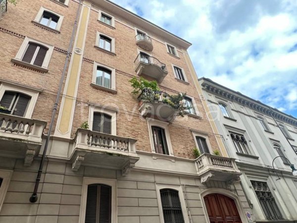 appartamento in vendita a Torino in zona Cit Turin