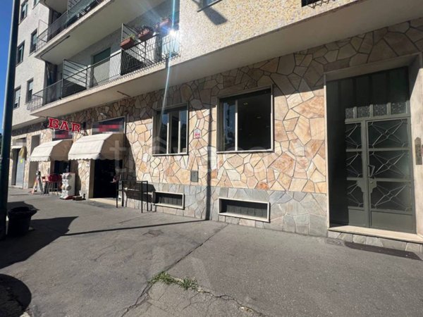 negozio in vendita a Torino in zona Barriera di Milano