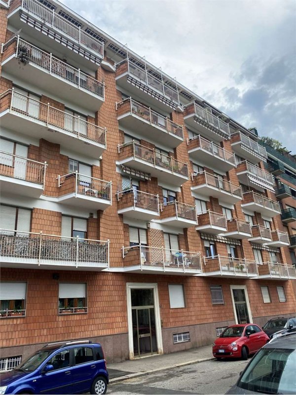 appartamento in vendita a Torino in zona Parella