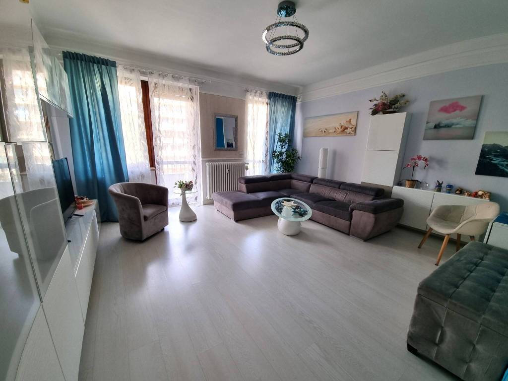 appartamento in vendita a Torino in zona Santa Rita
