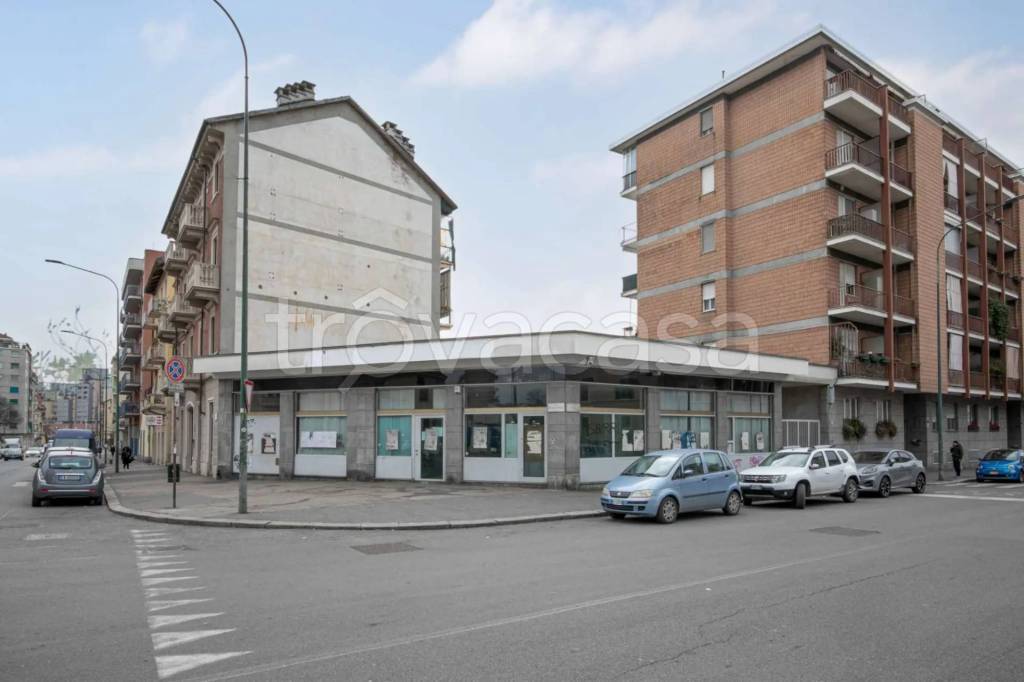 ufficio in vendita a Torino in zona Lucento