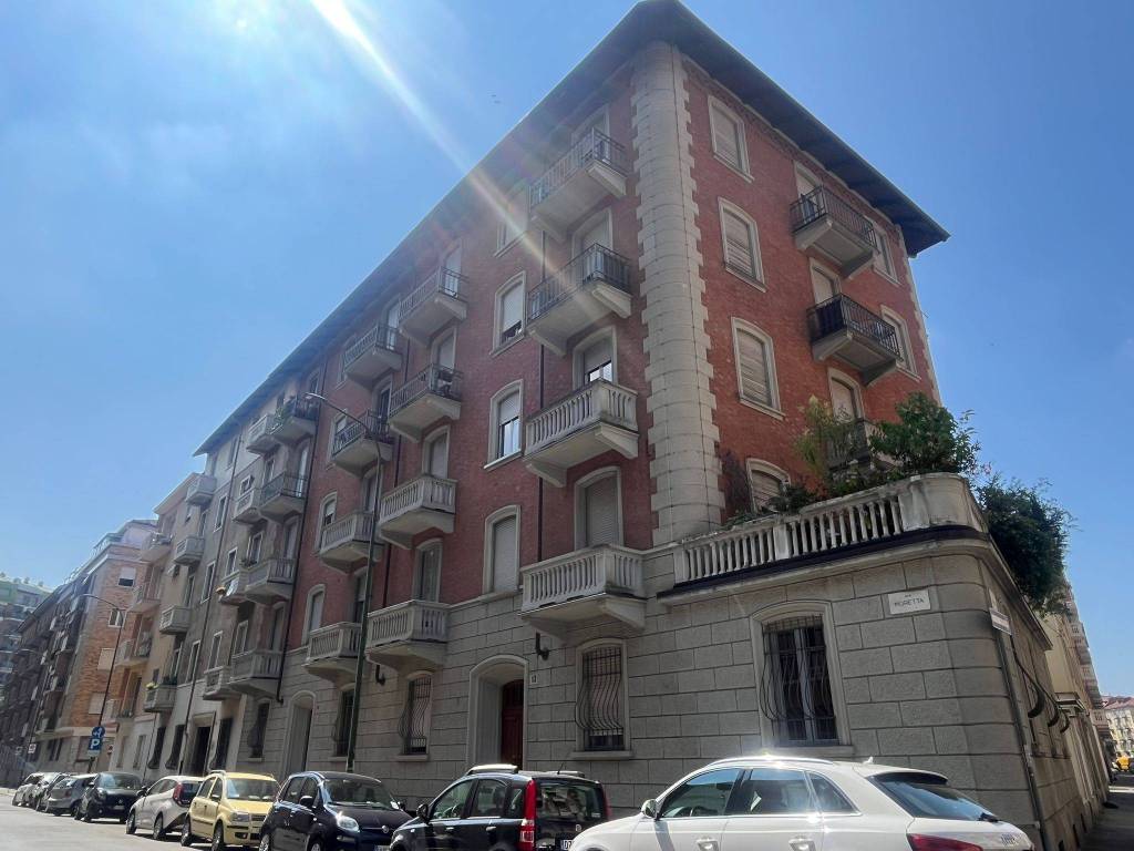 appartamento in vendita a Torino in zona Cenisia