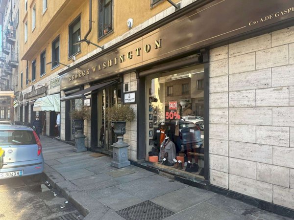locale commerciale in vendita a Torino in zona Crocetta