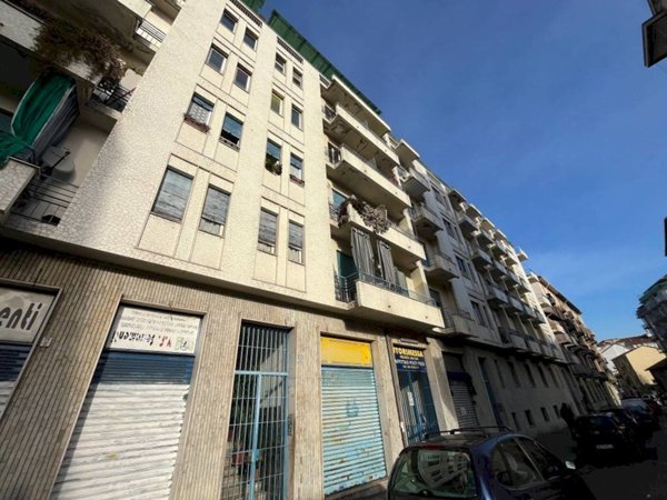 locale commerciale in vendita a Torino