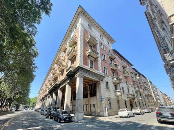 appartamento in vendita a Torino in zona Crocetta