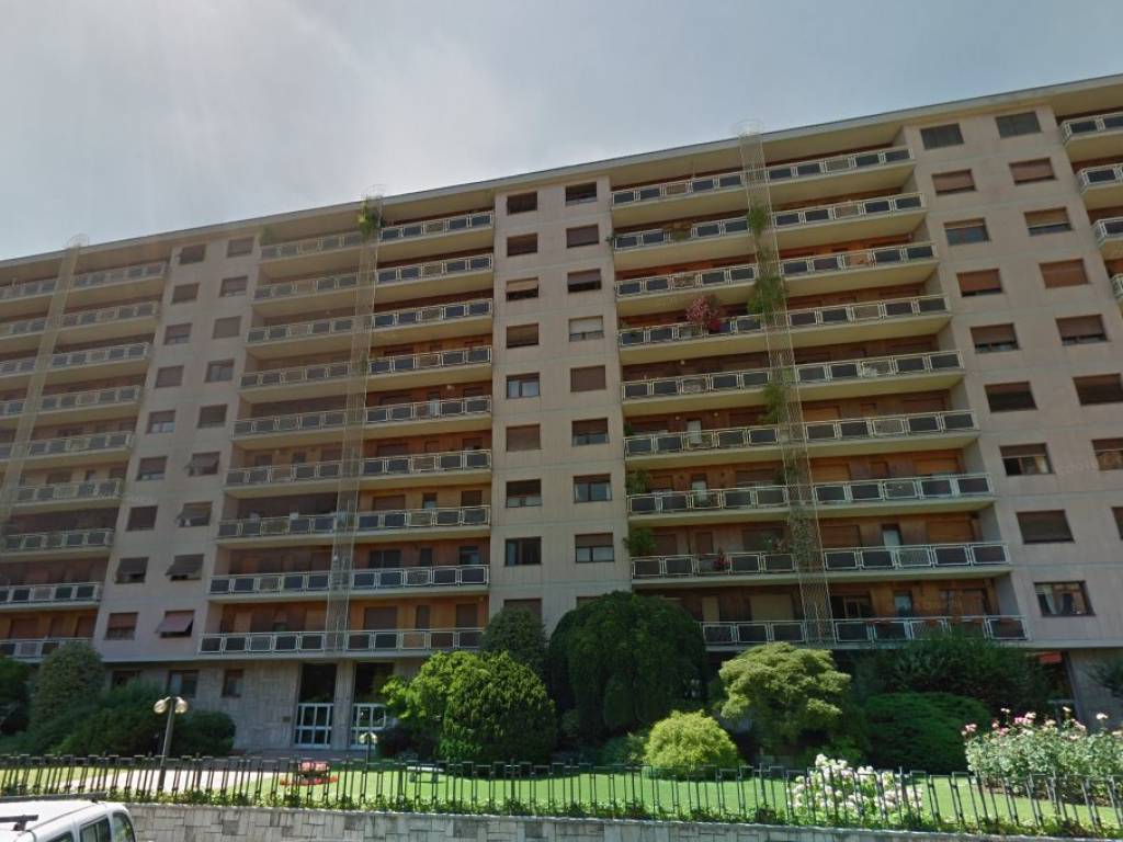 appartamento in vendita a Torino in zona Lingotto