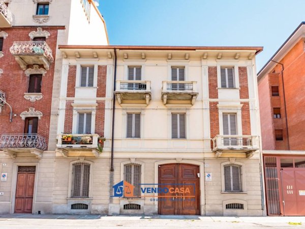 negozio in vendita a Torino in zona Rebaudengo