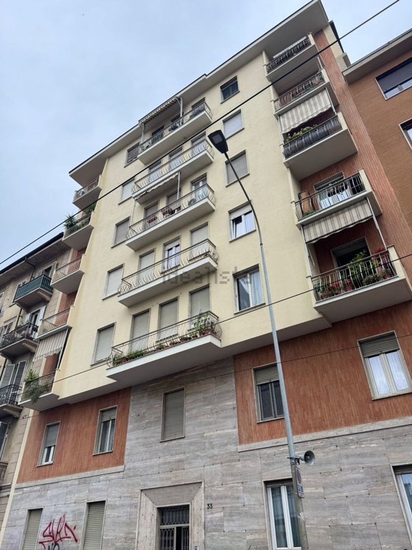 appartamento in vendita a Torino in zona Aurora