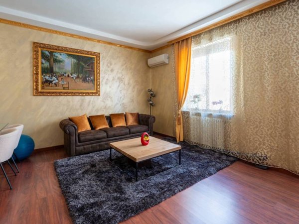 casa indipendente in vendita a Torino in zona Rebaudengo