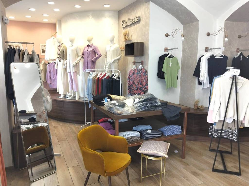 negozio in vendita a Torino in zona Gran Madre