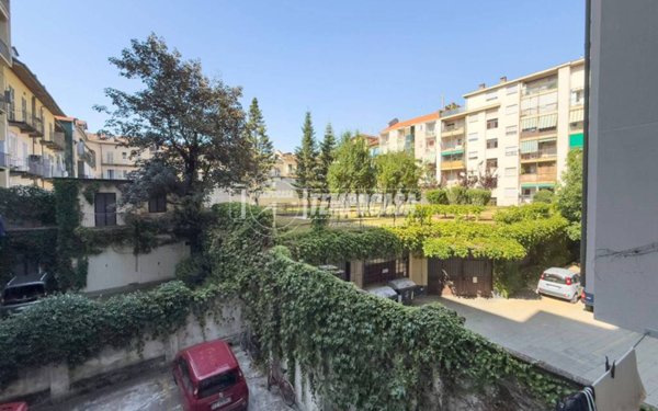 appartamento in vendita a Torino in zona San Salvario
