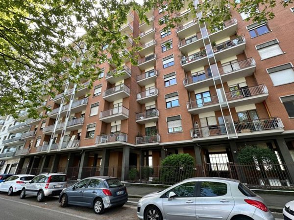 appartamento in vendita a Torino in zona Borgata Vittoria