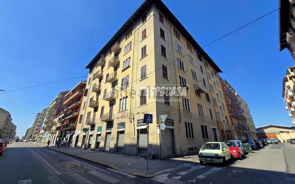 appartamento in vendita a Torino in zona Lingotto