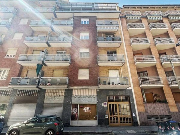 casa indipendente in vendita a Torino in zona Santa Rita