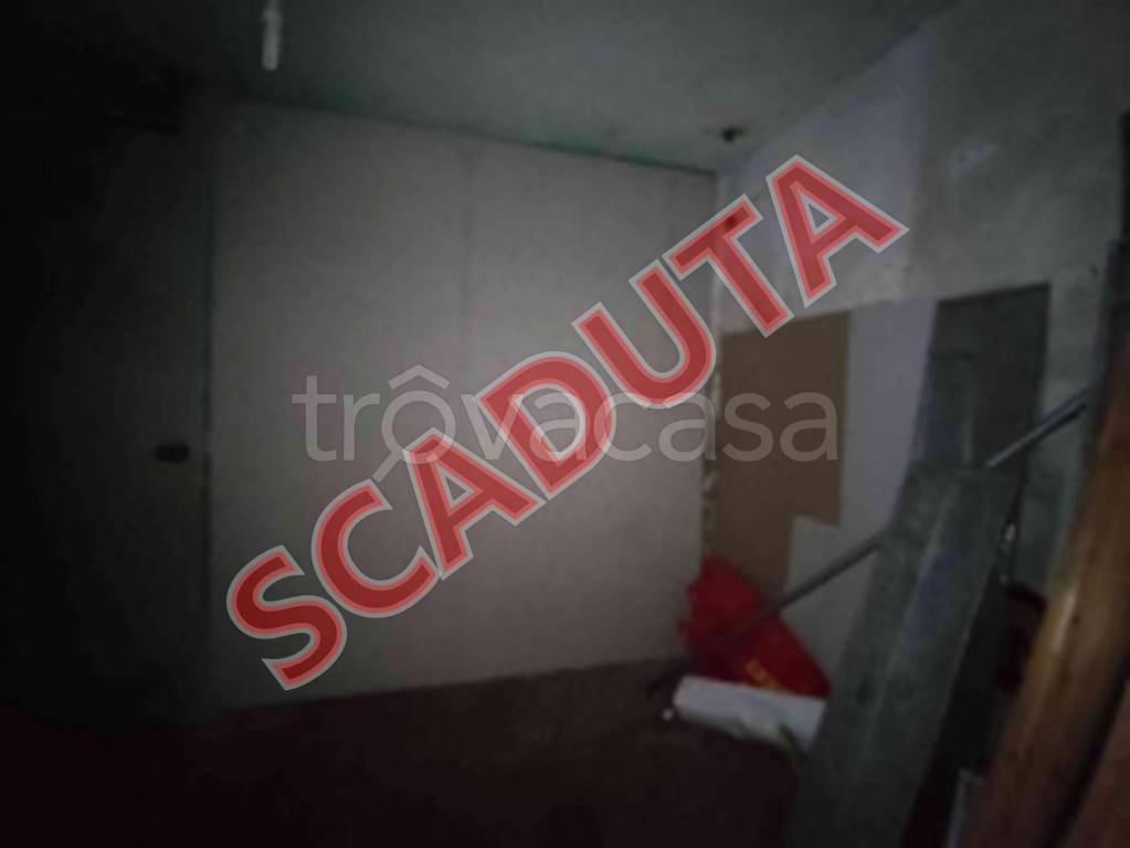 locale commerciale in vendita a Torino in zona Aurora