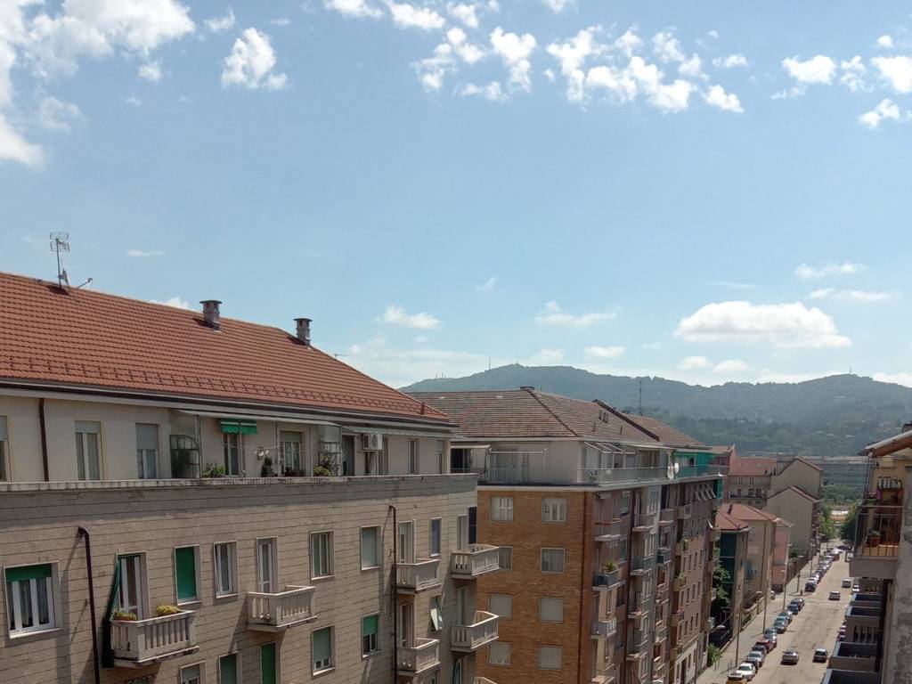 appartamento in vendita a Torino in zona Lingotto