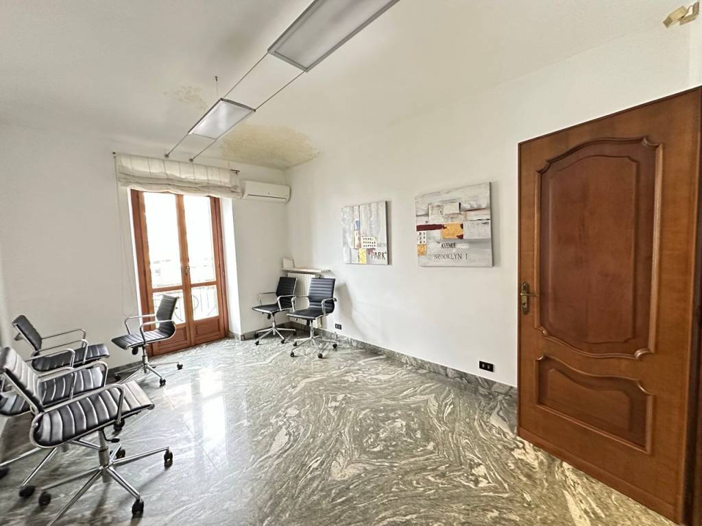 ufficio in vendita a Torino in zona Mirafiori Sud