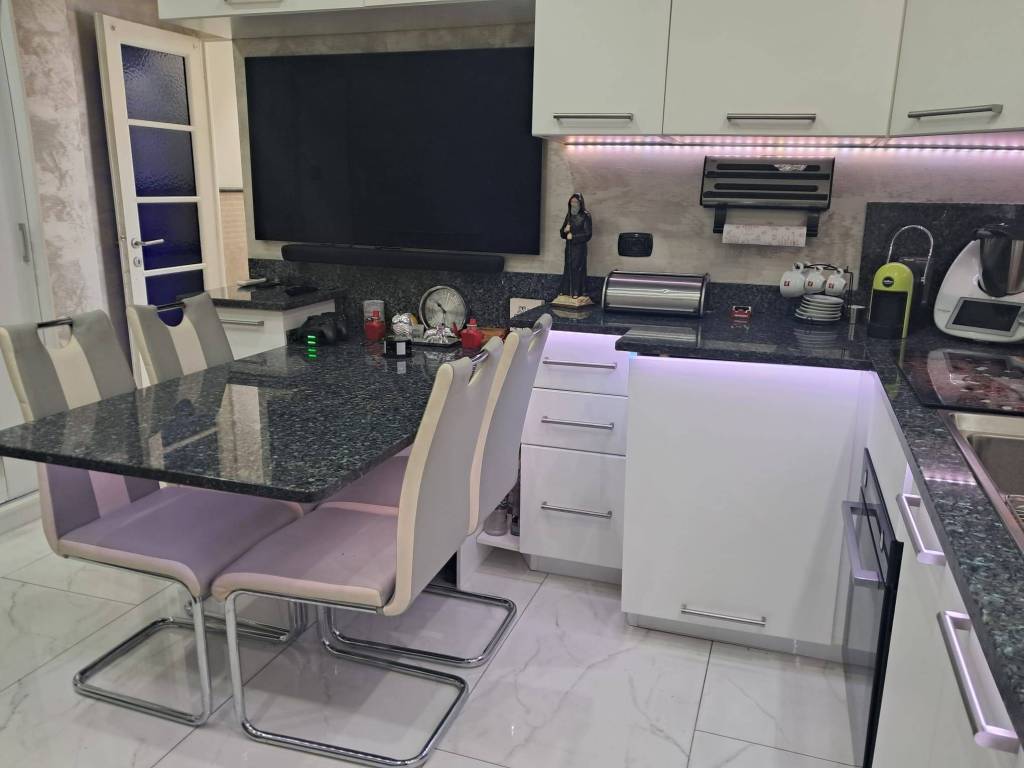 appartamento in vendita a Torino in zona Santa Rita