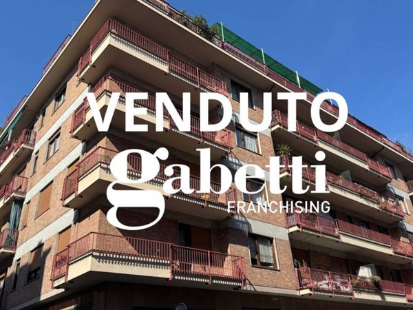appartamento in vendita a Torino in zona Cenisia