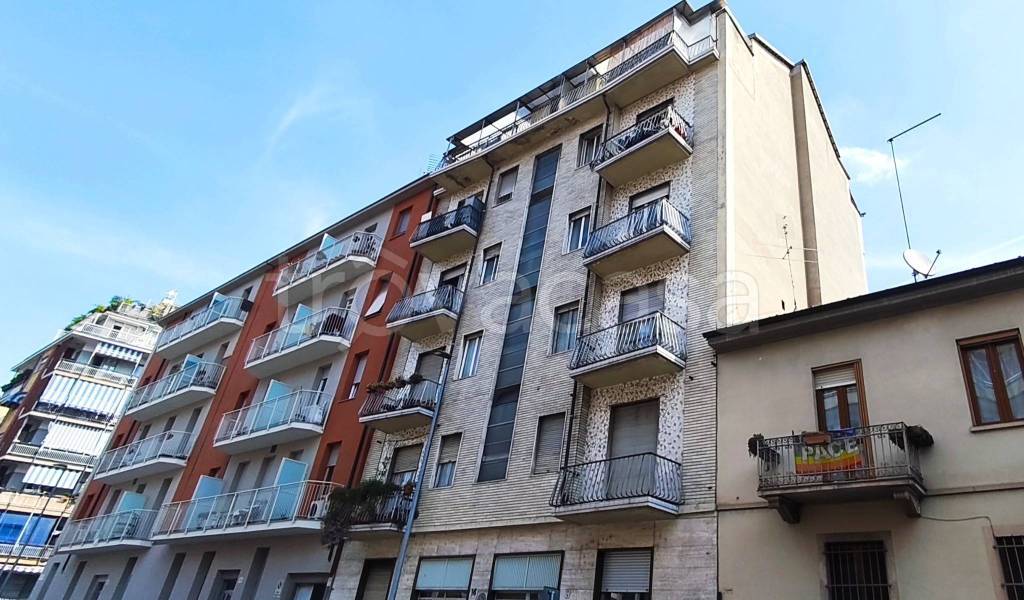 locale di sgombero in vendita a Torino in zona Aurora