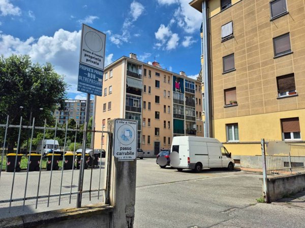appartamento in vendita a Torino in zona Santa Rita