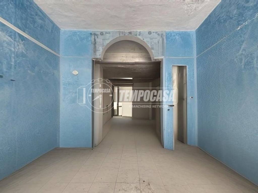 negozio in vendita a Torino in zona Cenisia