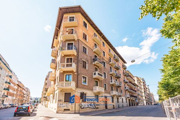 appartamento in vendita a Torino in zona Borgo San Paolo