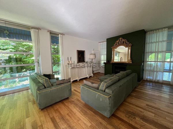 casa indipendente in vendita a Torino in zona Cavoretto