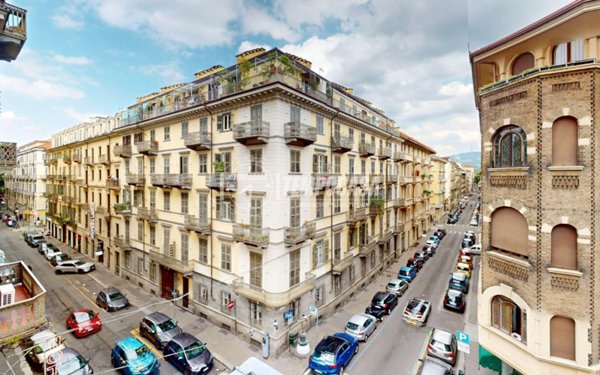 appartamento in vendita a Torino in zona San Salvario