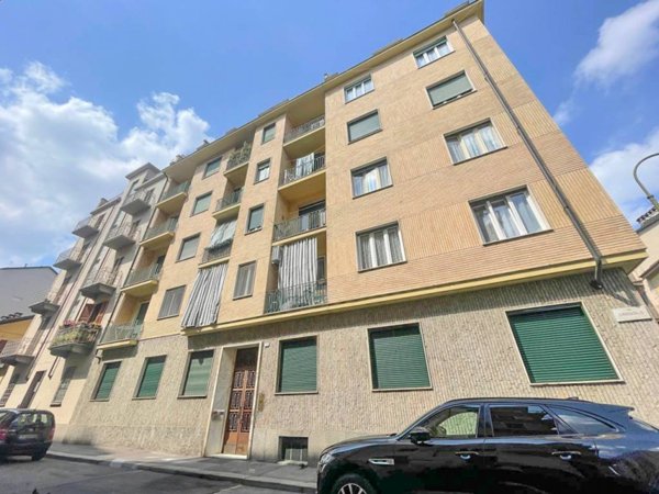 appartamento in vendita a Torino in zona Cenisia