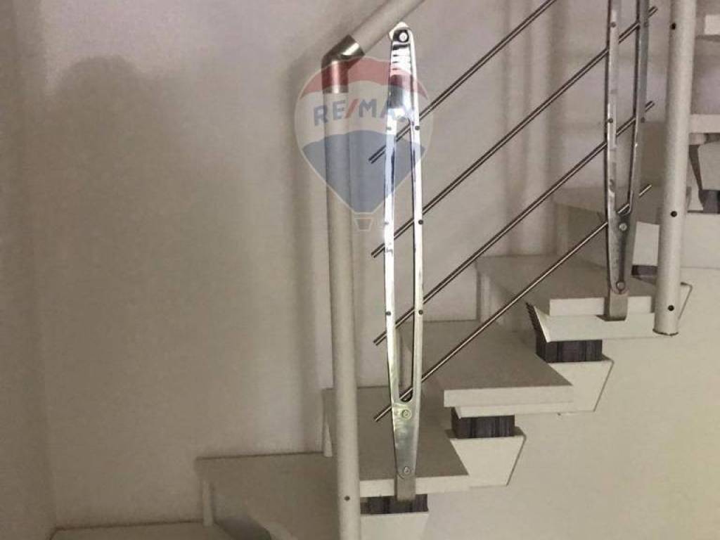 negozio in vendita a Torino in zona Mirafiori Nord
