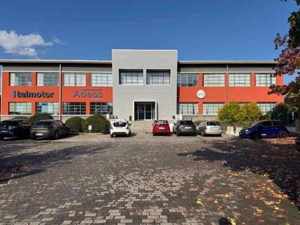 negozio in vendita a Torino in zona Borgata Vittoria