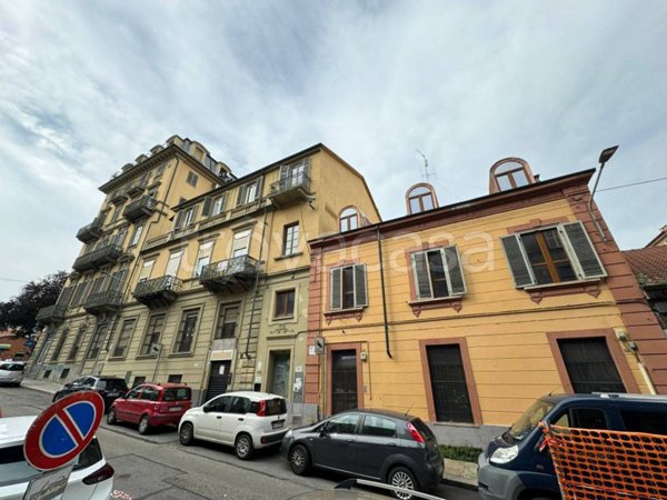 ufficio in vendita a Torino in zona Aurora