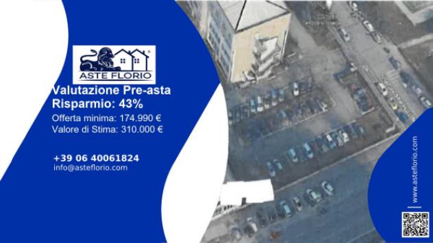 negozio in vendita a Torino in zona Rebaudengo
