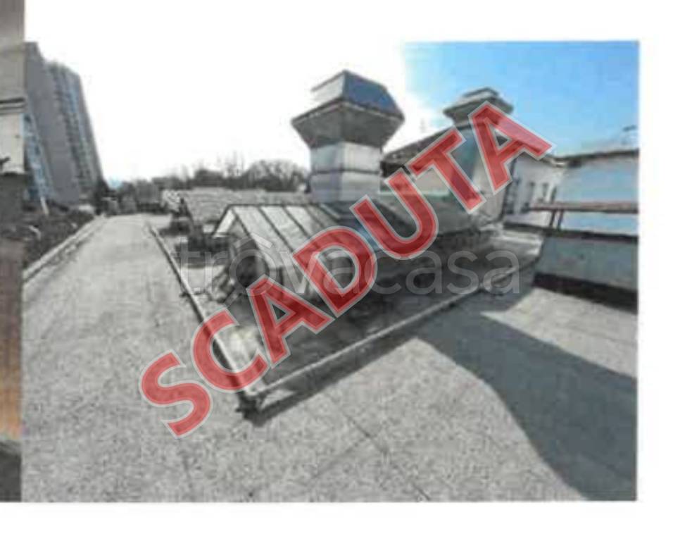 negozio in vendita a Torino in zona Rebaudengo