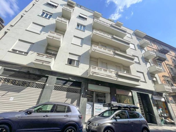 negozio in vendita a Torino in zona Cit Turin