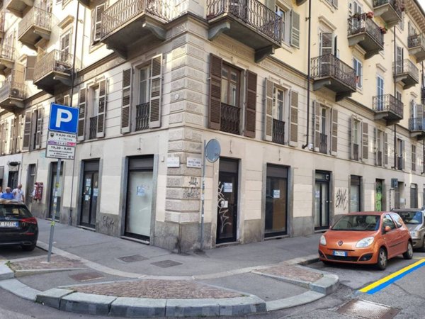 negozio in vendita a Torino in zona Vanchiglia