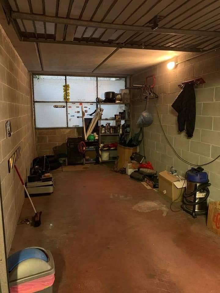 negozio in vendita a Torino in zona Mirafiori Nord