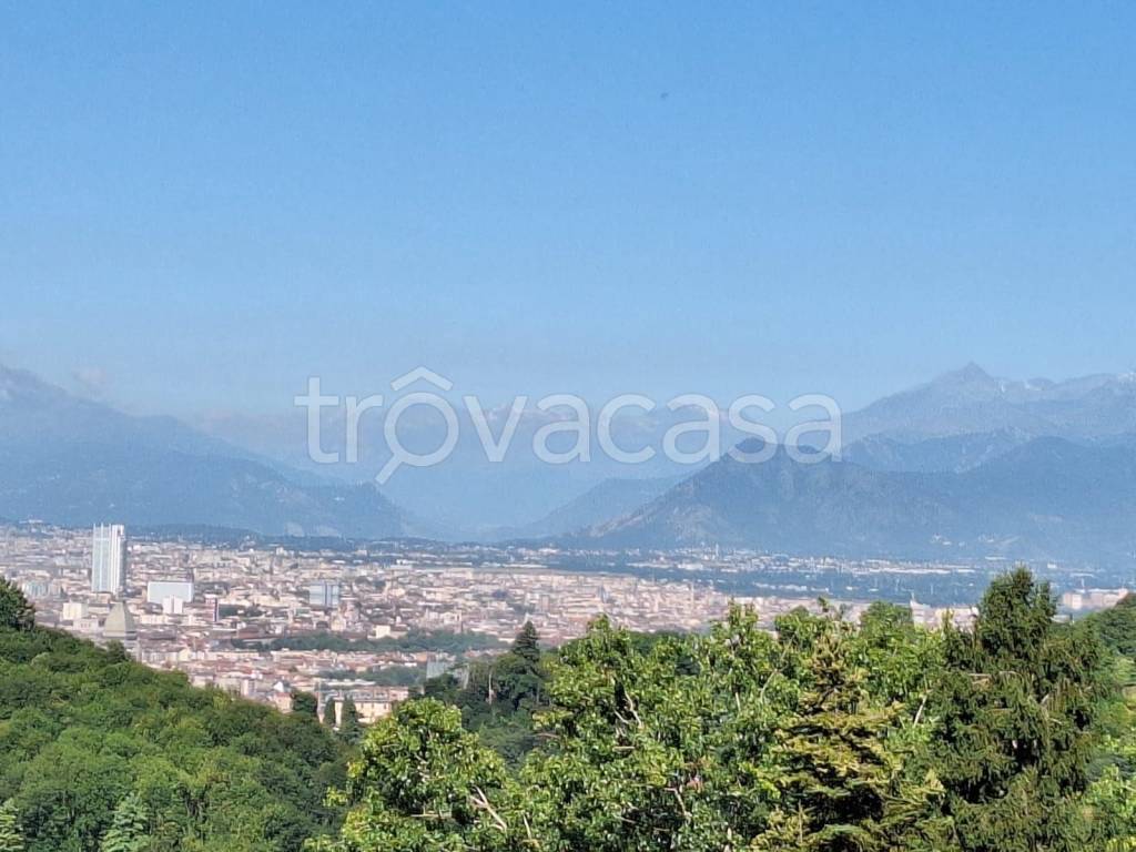 appartamento in vendita a Torino in zona Superga