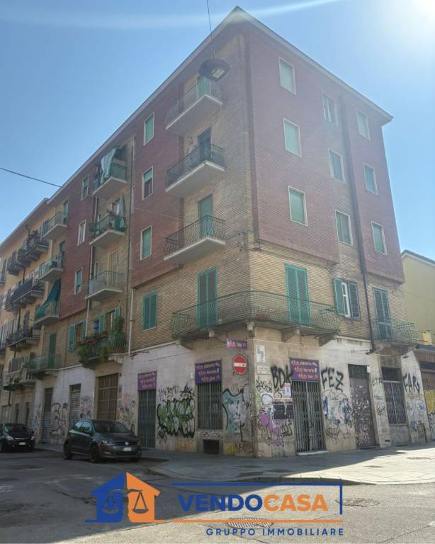 negozio in vendita a Torino in zona Vanchiglia