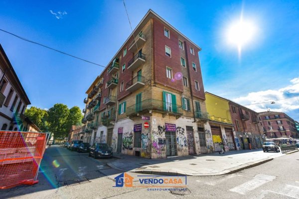 negozio in vendita a Torino in zona Vanchiglia