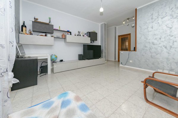 appartamento in vendita a Torino in zona Vallette