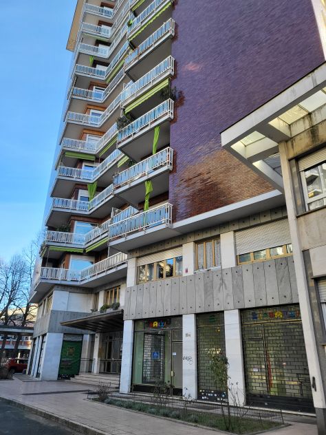 locale commerciale in vendita a Torino