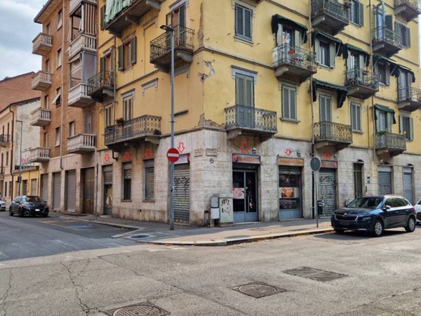 negozio in vendita a Torino in zona Aurora